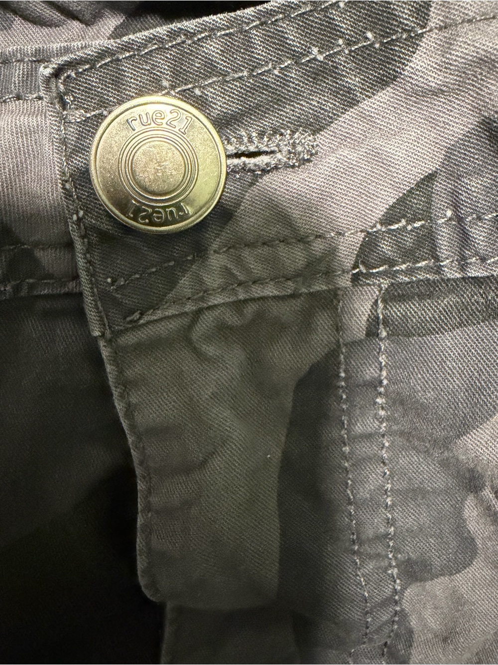 rue21 Gray Camo Jeans with Branded Metal Button